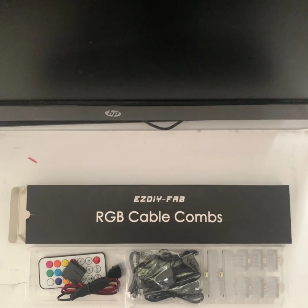 pc cable combs RGB with extra plug sleeves, 2 Artic fans also a led for pc